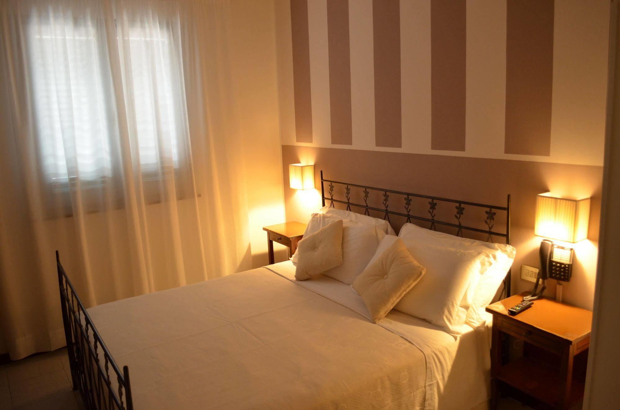 Hotel Rosalba פרוג'ה מראה חיצוני תמונה